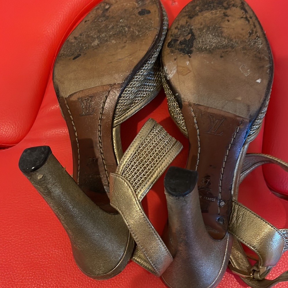 louis Vuitton heels - Picture 5 of 7